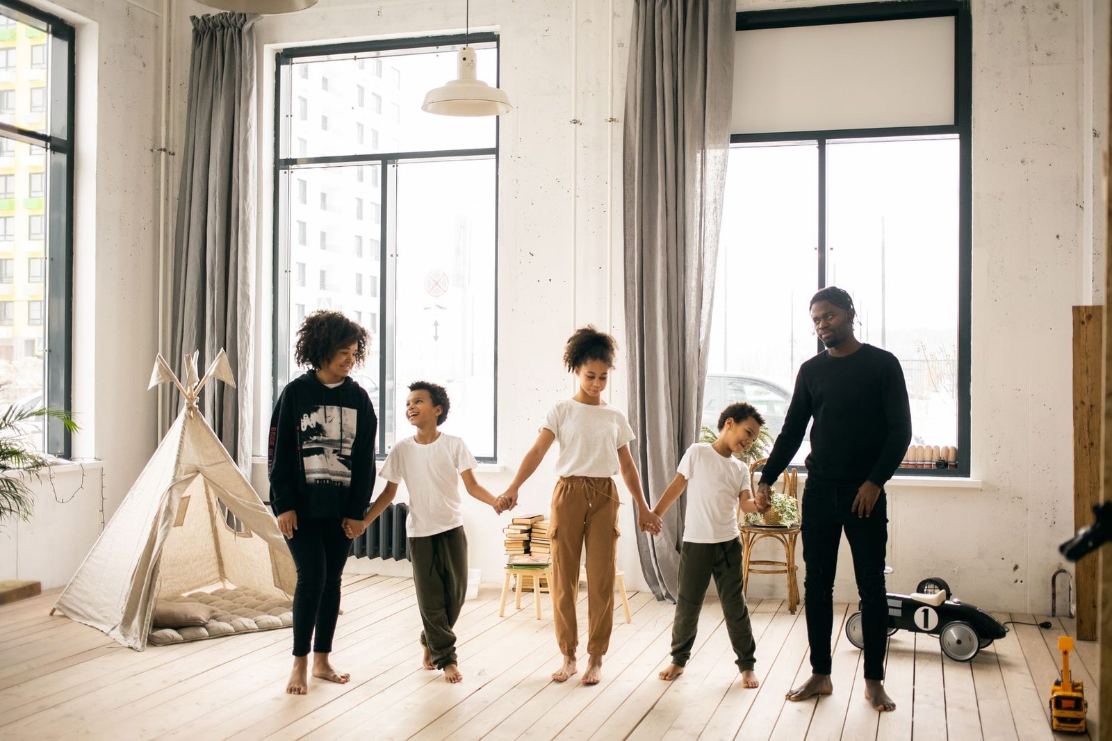 شرایط دریافت ویزای Au pair در سال ۲۰۲۶: راهنمای کامل زندگی با خانواده میزبان