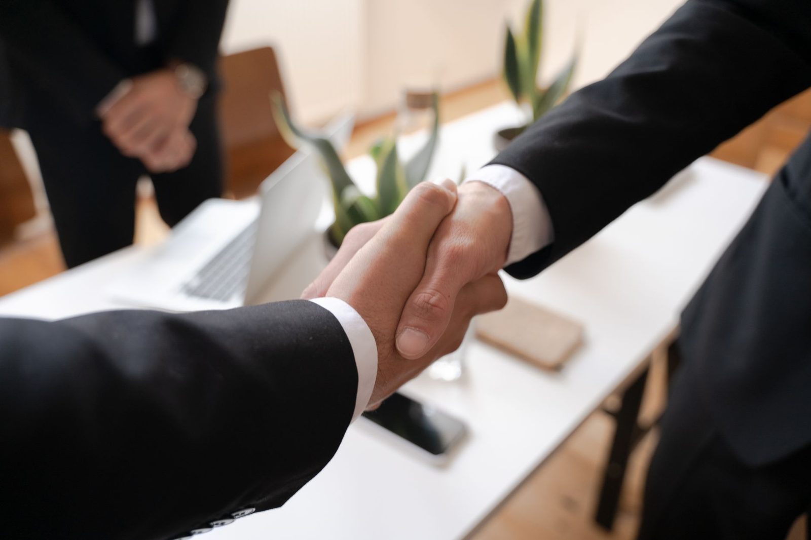 جلسه کاری کارآفرینان برای بررسی شرایط ویزای استارتاپ کانادا