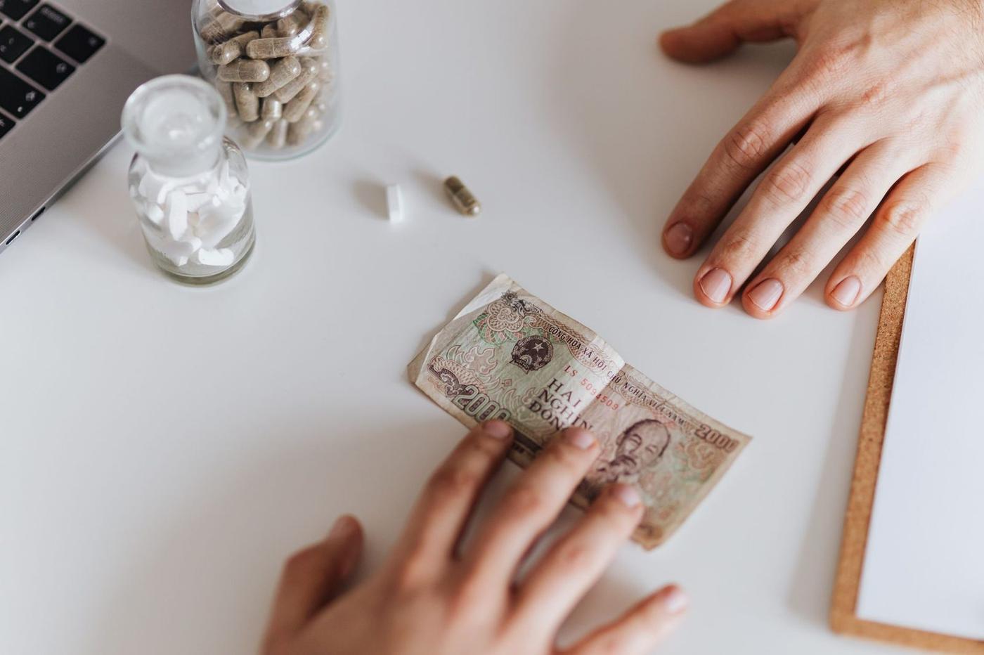 مدارک لازم برای مهاجرت دستیار دندانپزشک به خارج — مهاجرت دستیار دندانپزشک در سال ۲۰۲۶: بهت