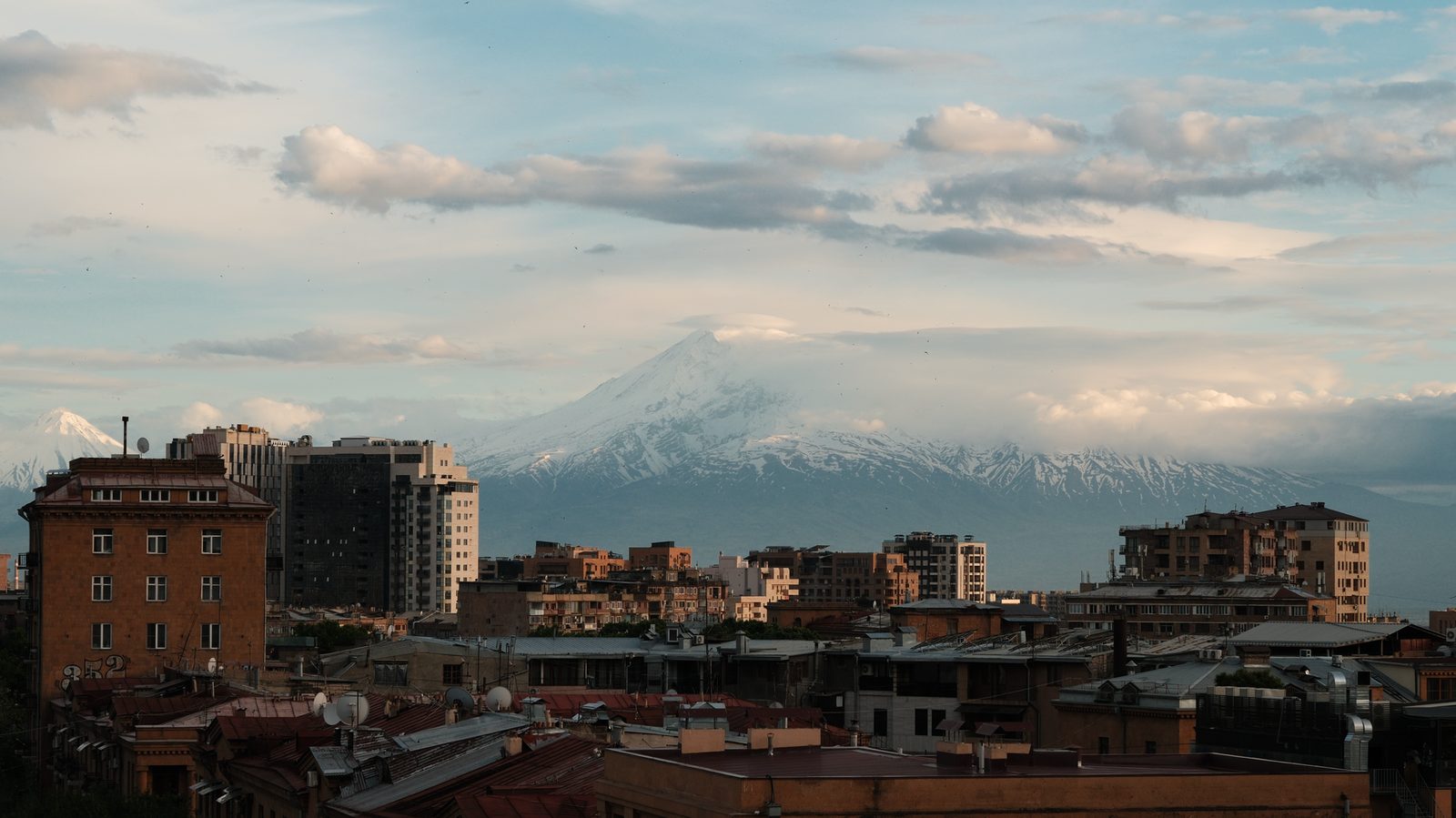 نمایی از خیابانهای ایروان و هزینههای زندگی دانشجویی در ارمنستان