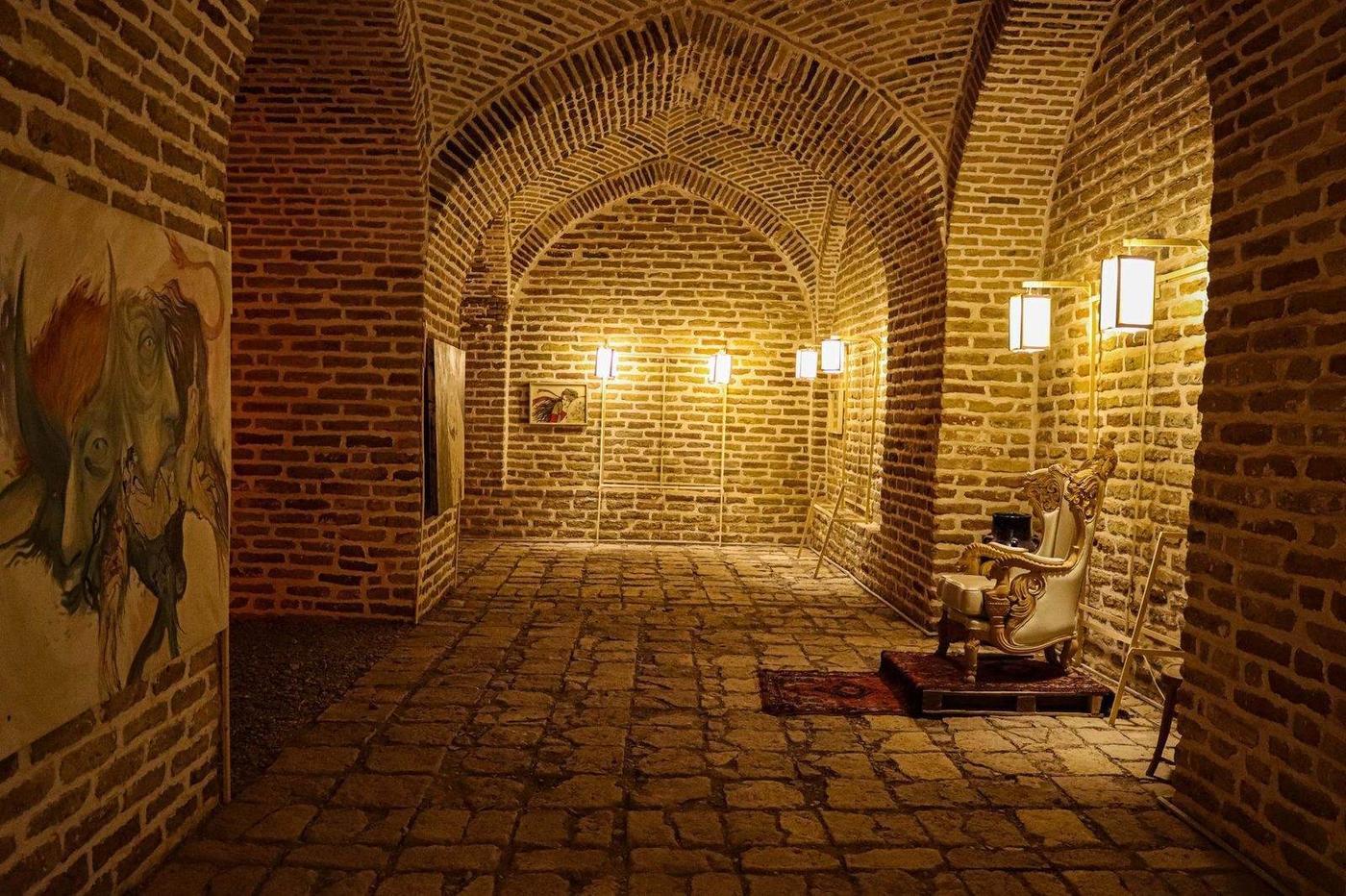 مدارس و کالج برای ایرانیان — راهنمای کامل ۲۰۲۶