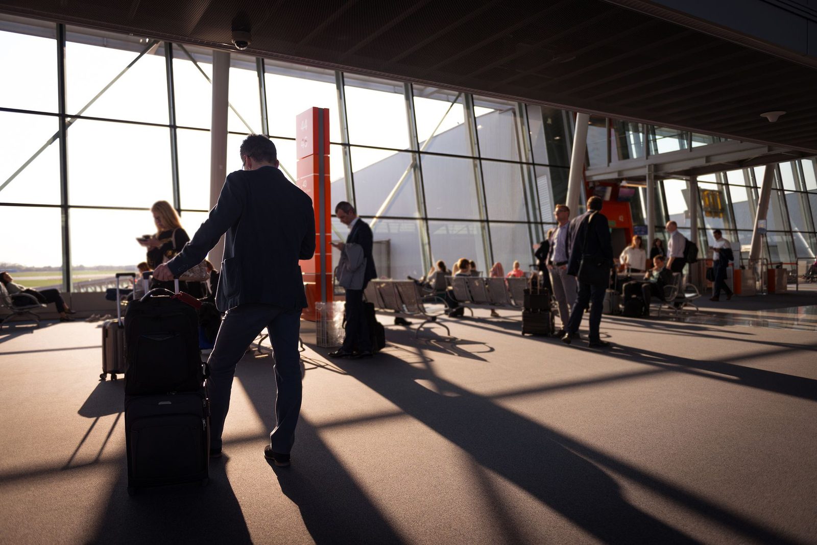 هزینههای سفر و چمدان دانشجویی