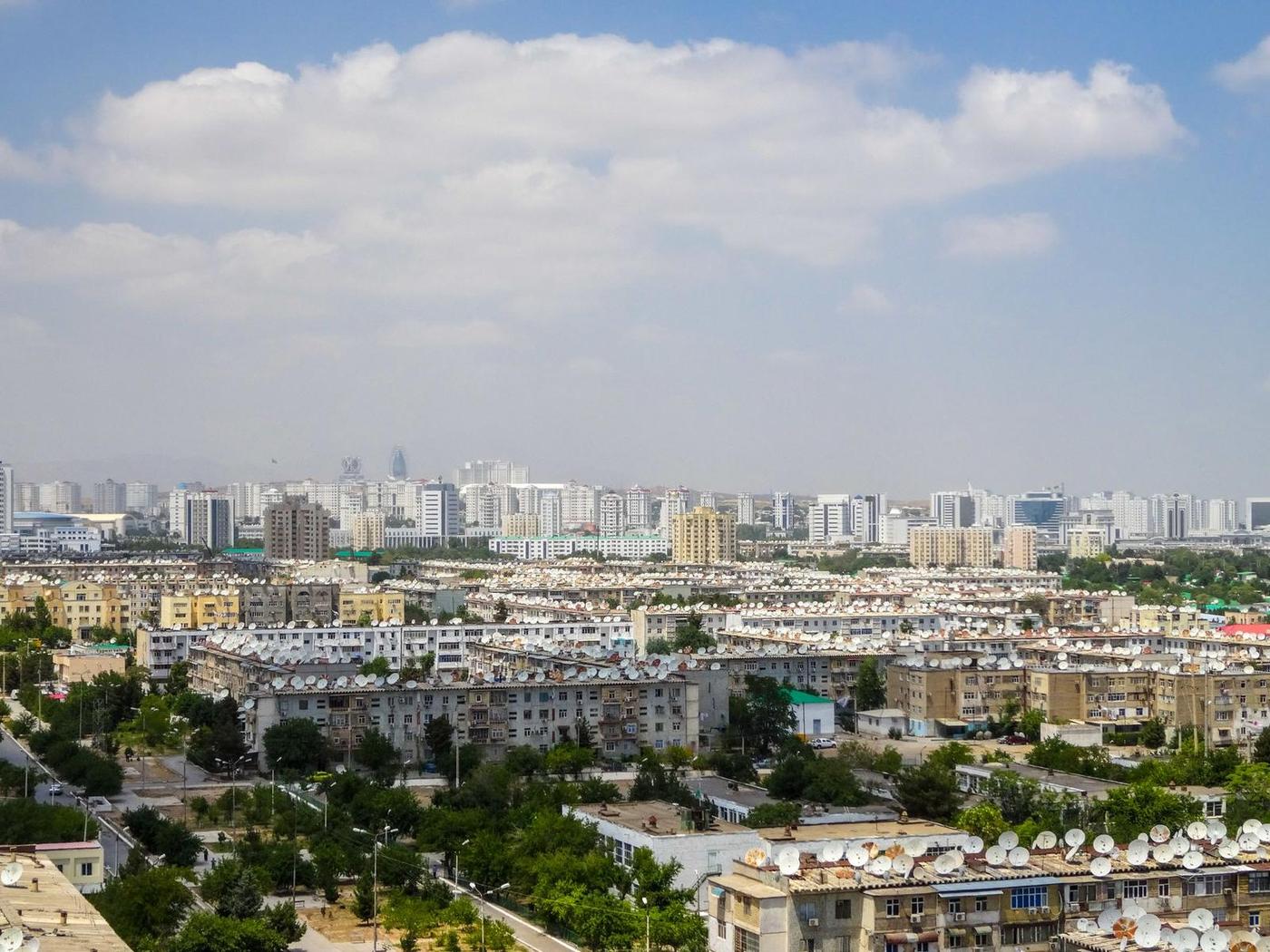 چشمانداز شبانه شهر عشق آباد ترکمنستان