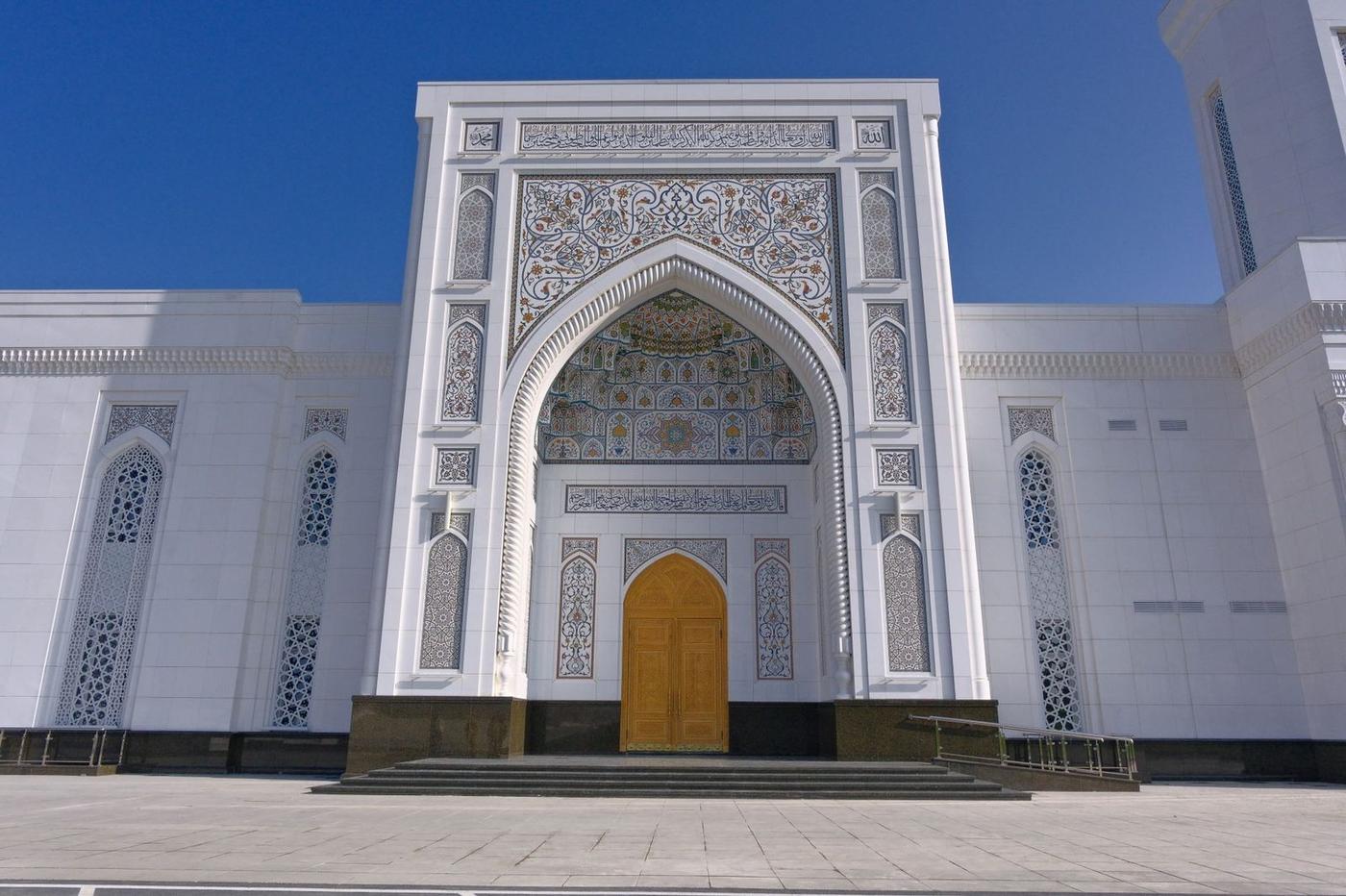 نمایی از شهر دوشنبه پایتخت تاجیکستان و بازار کار آن